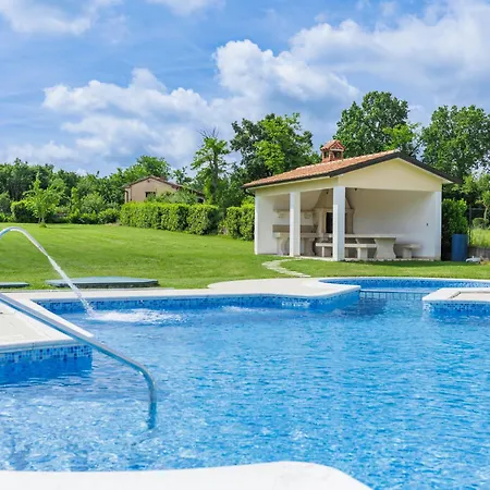 Macini-4 By Interhome *