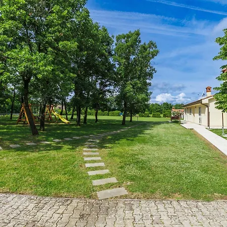 Macini-4 By Interhome Apartamento *