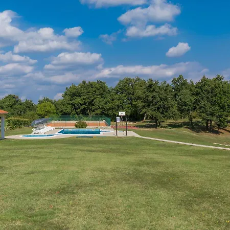 Macini-4 By Interhome Žminj