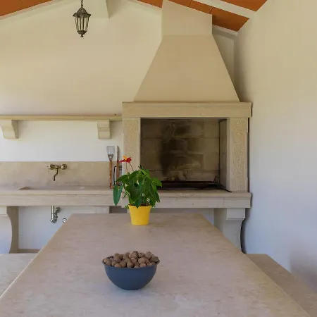 Macini-4 By Interhome * Žminj