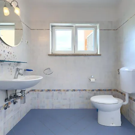 Macini-4 By Interhome