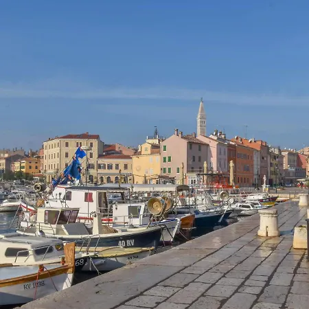 Macini-4 By Interhome * Žminj