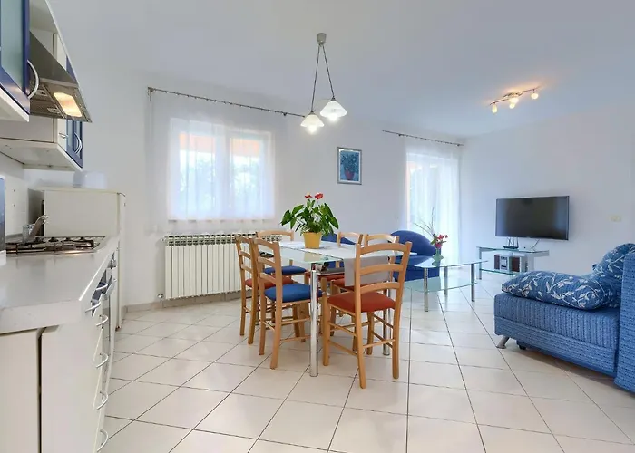 Macini-4 By Interhome